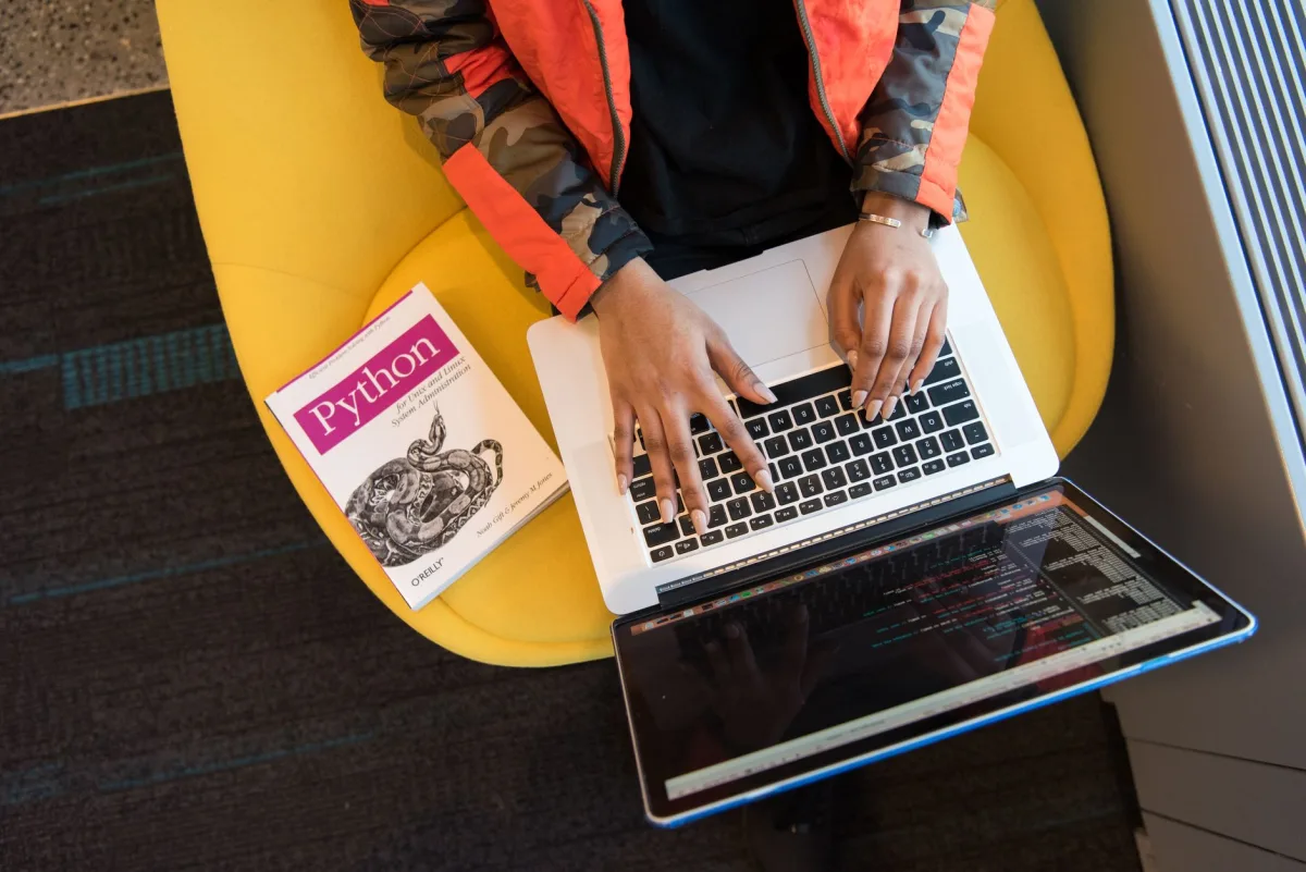 How to Learn Python: A 2026 Beginner’s Roadmap Guide
